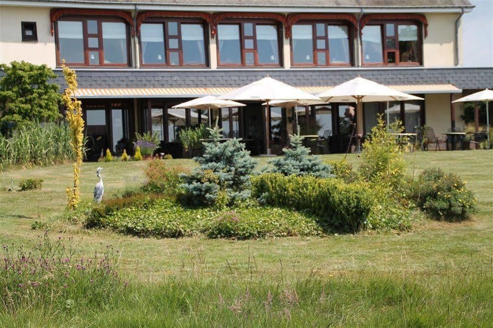 Hotel Restaurant N 4 Martelange Exterior foto